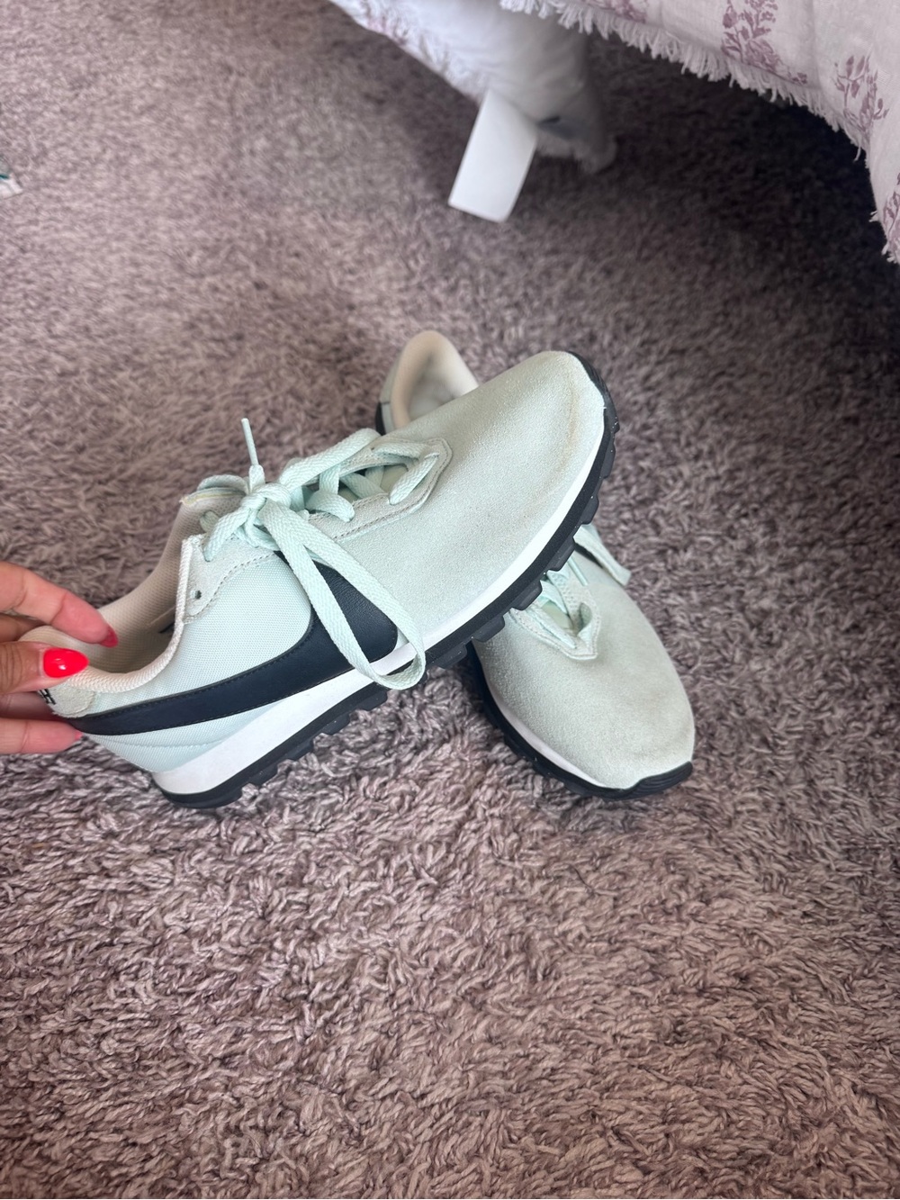 Nike Mint Green and Black Low-Top Lace-Up Sneakers